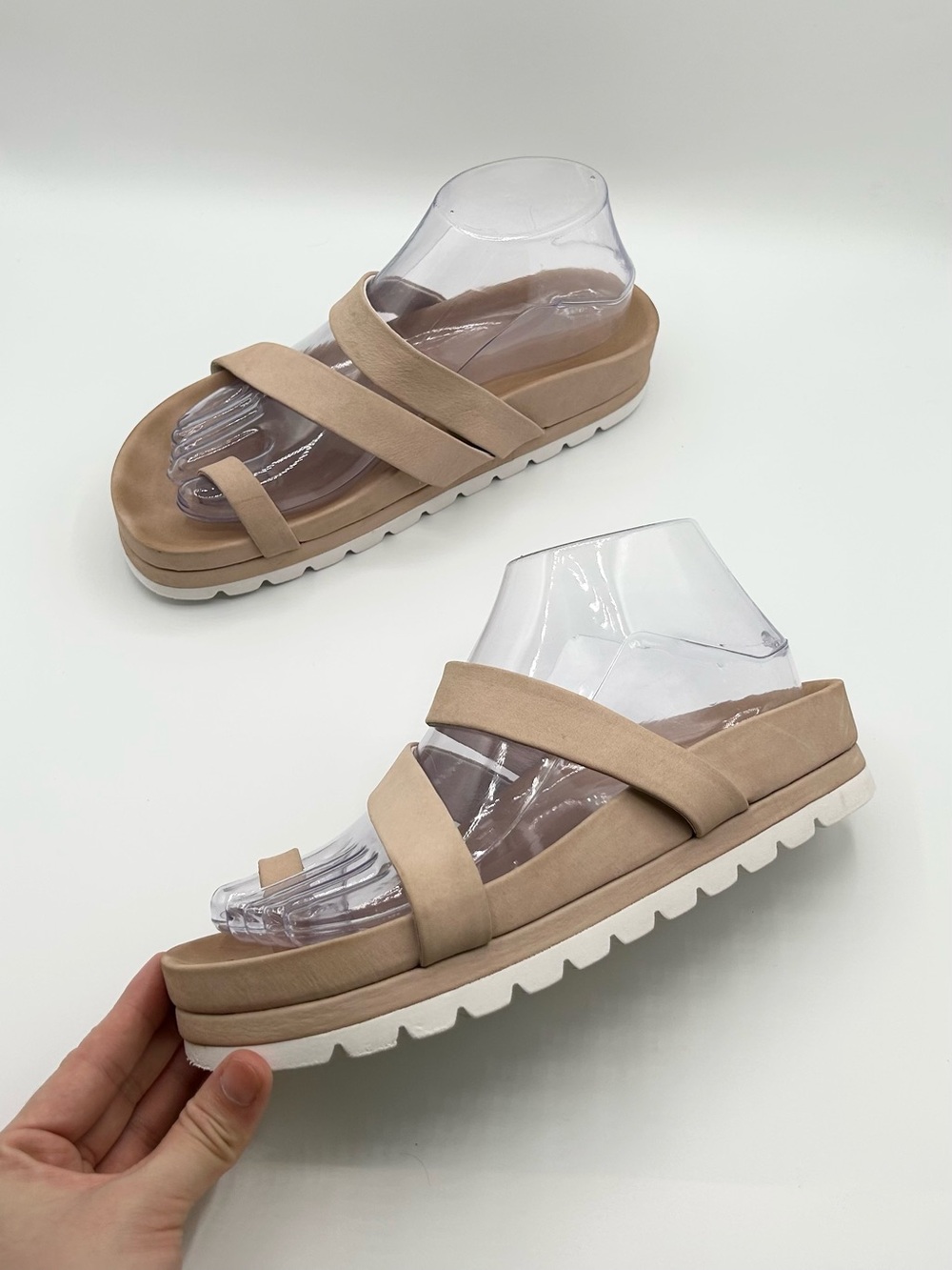 J Slides Cream Leather Strappy Slip On Sandals Women’s Size 7.5